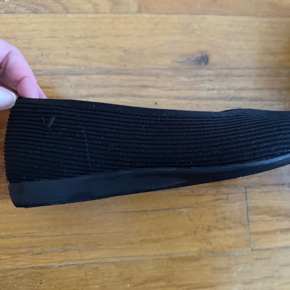 VIVAIA -Margot Walker Lightweight Square-Toe V-Cut Flats – Size 39 – Black - Picture 10 of 12